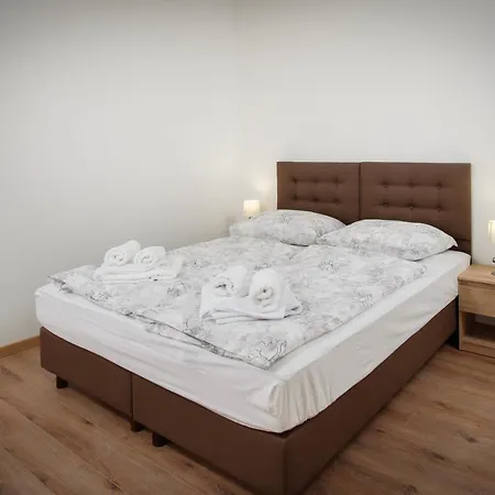 Nera Lux Lägenhetshotell 4*