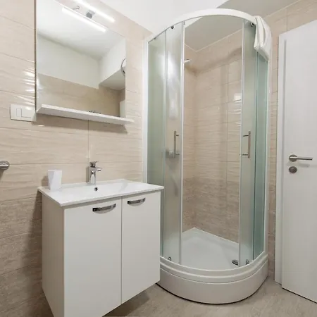 Nera Lux 4*