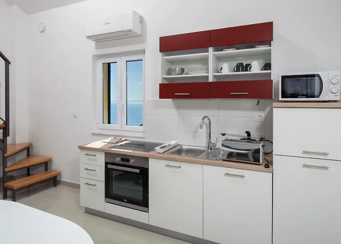 Nera Lux Aparthotel 4*