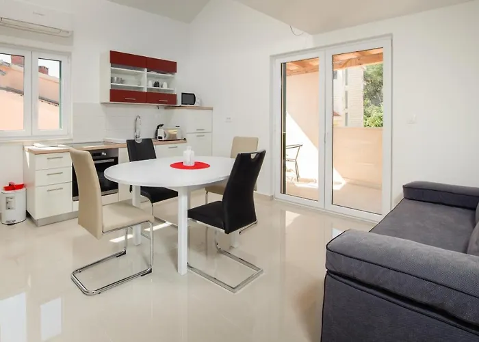 Nera Lux 4* Podstrana