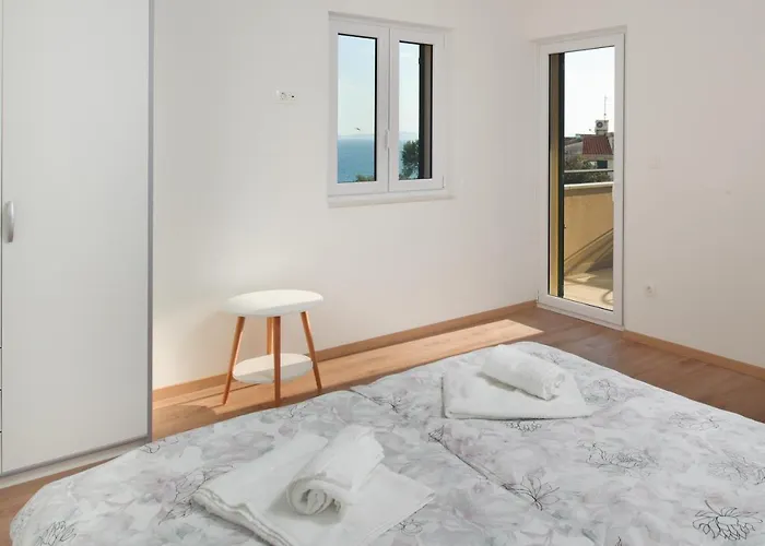 Nera Lux 4* Podstrana