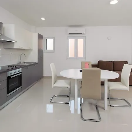 Nera Lux Aparthotel *